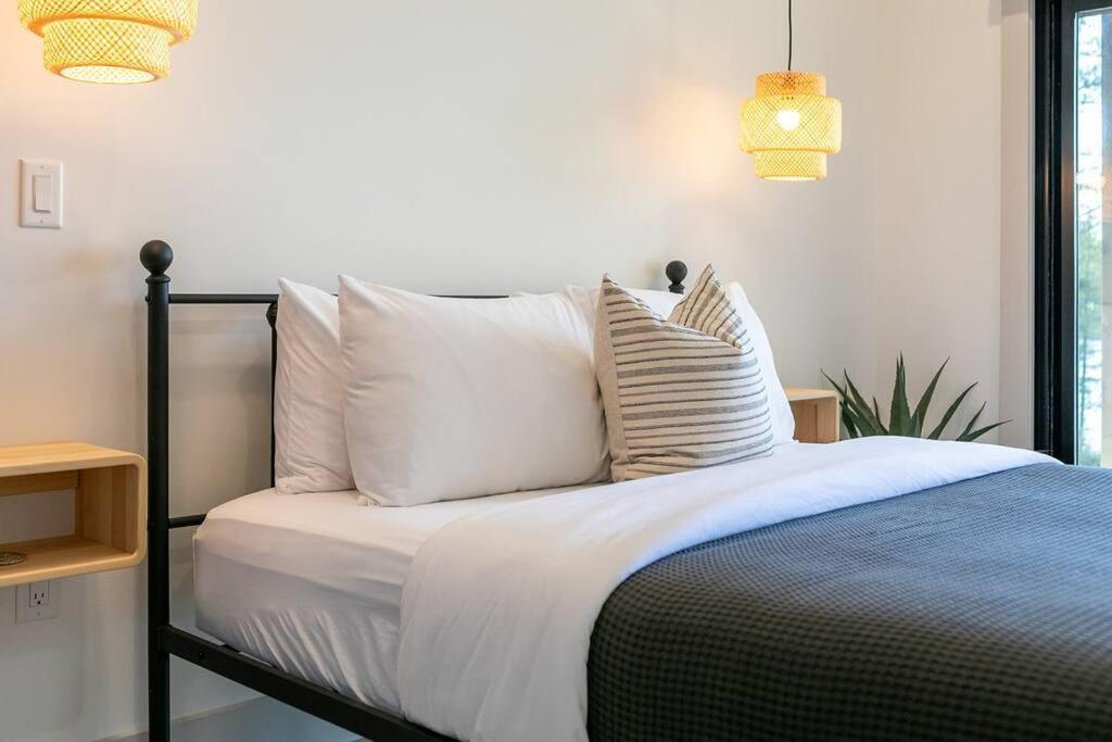 Numinous Cottage Long Lake Oasis Centre Rawdon Ngoại thất bức ảnh